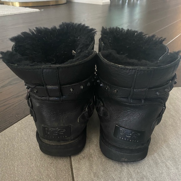 Black Furry Warm Stone Uggs - Picture 3 of 4
